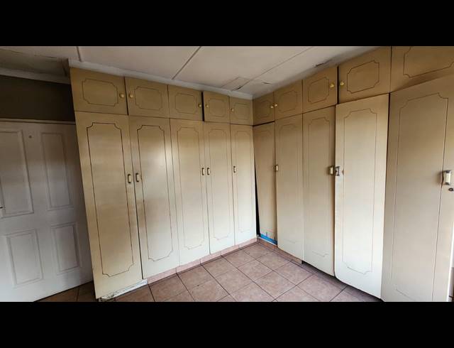 4 BEDROOM FREESTANDING FOR SALE IN ALLANDALE